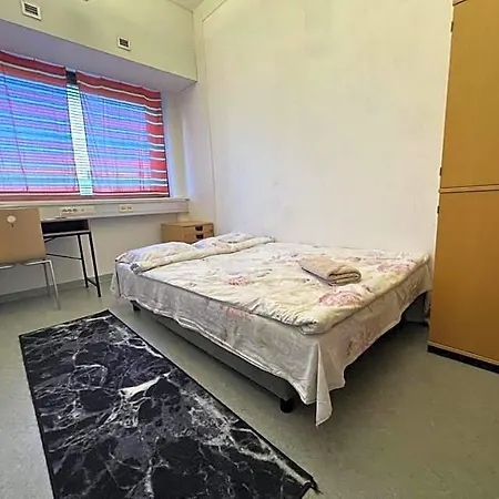 Office House Services 670 * هلسنكي