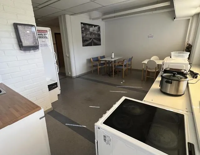 Office House Services 670 * Helsinki